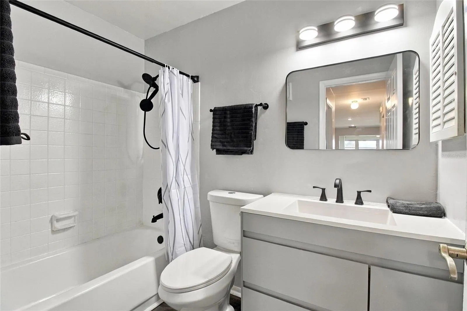 211 FERNWOOD CIR #211 #211