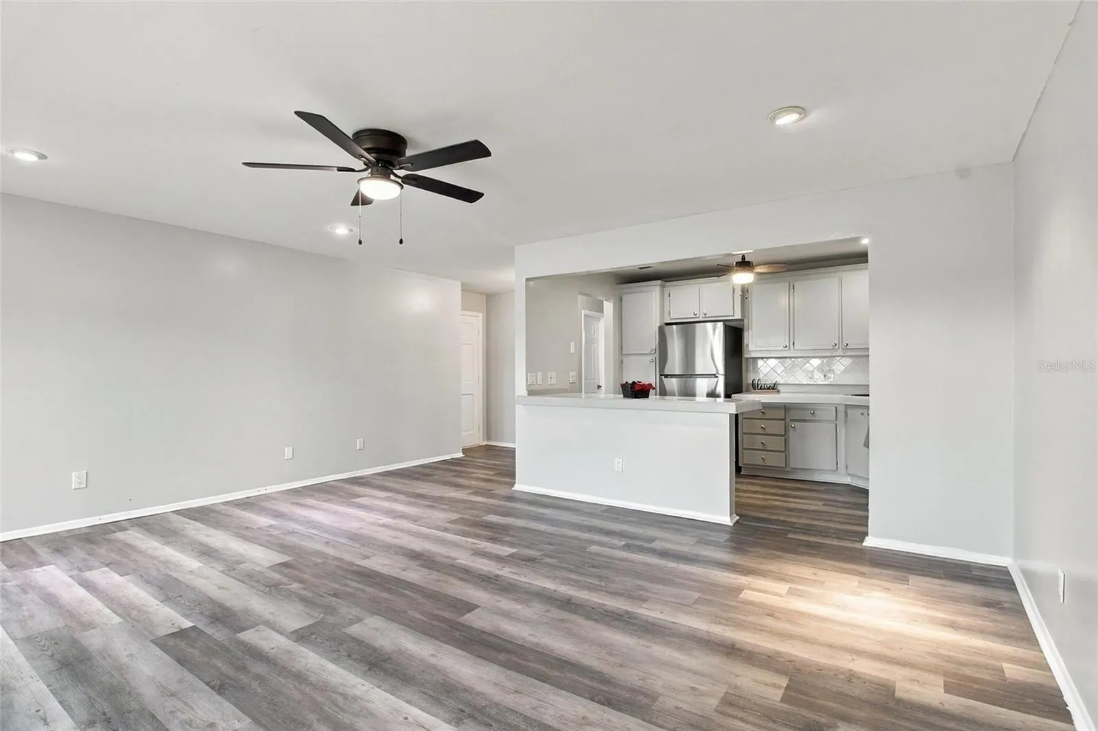 211 FERNWOOD CIR #211 #211
