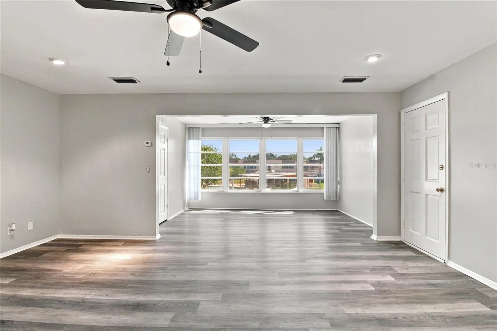 211 FERNWOOD CIR #211 #211