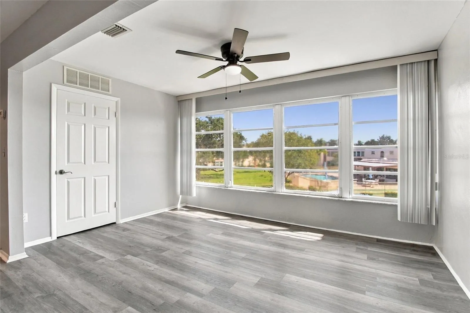 211 FERNWOOD CIR #211 #211