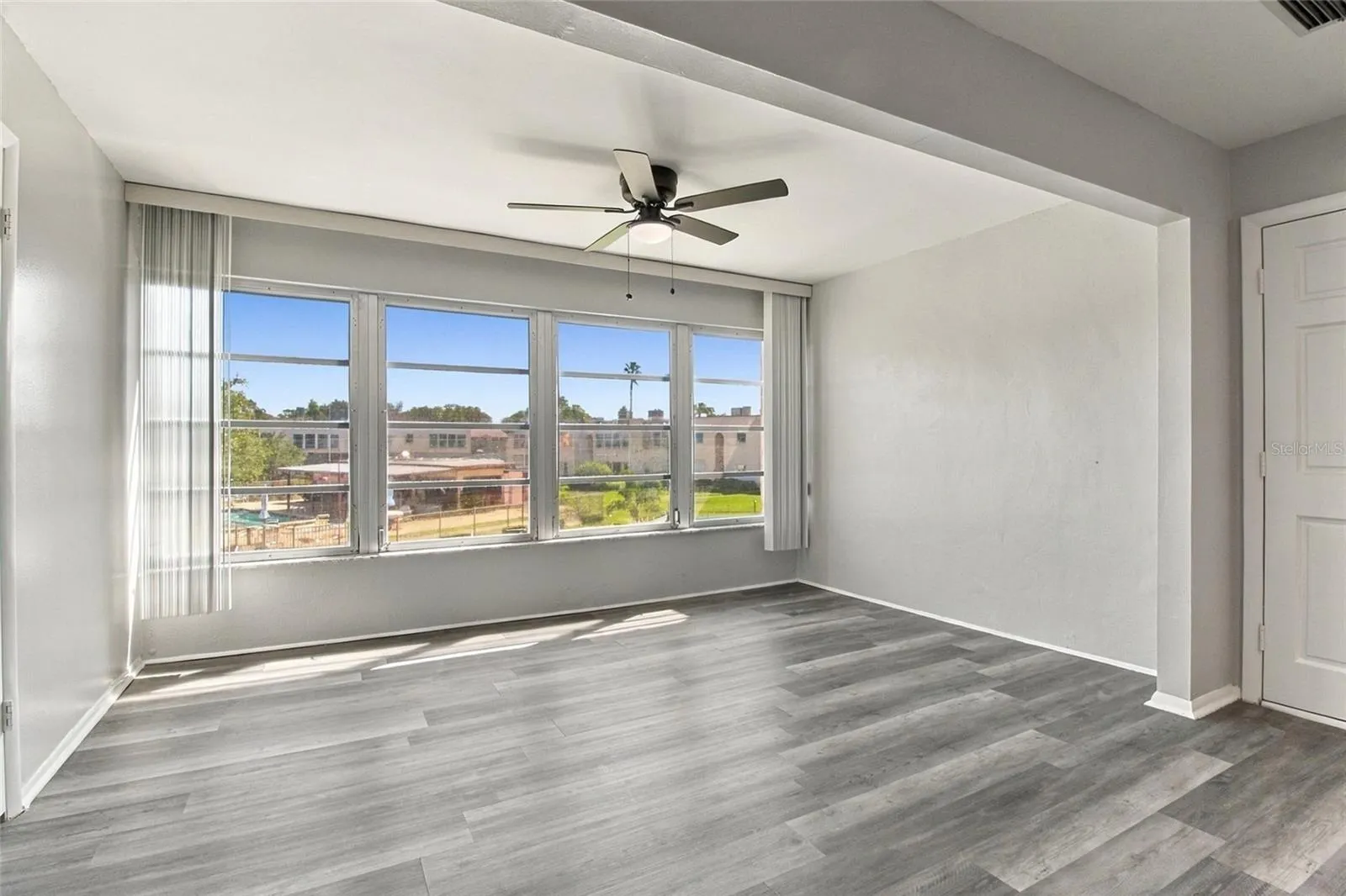 211 FERNWOOD CIR #211 #211