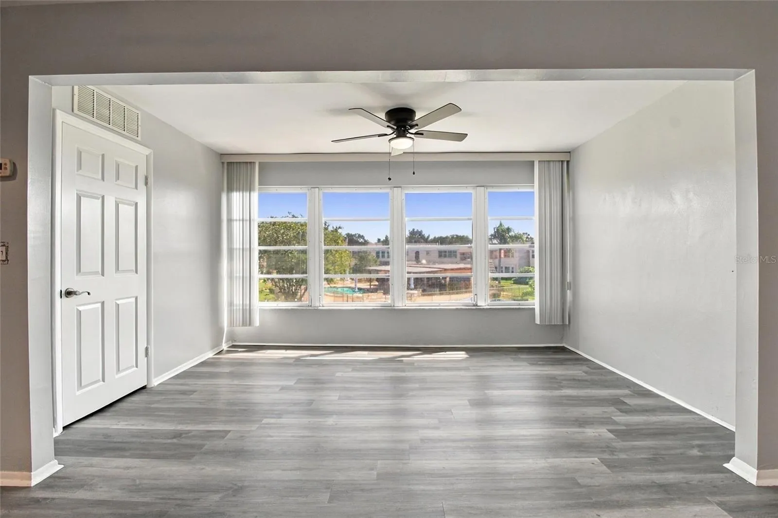 211 FERNWOOD CIR #211 #211