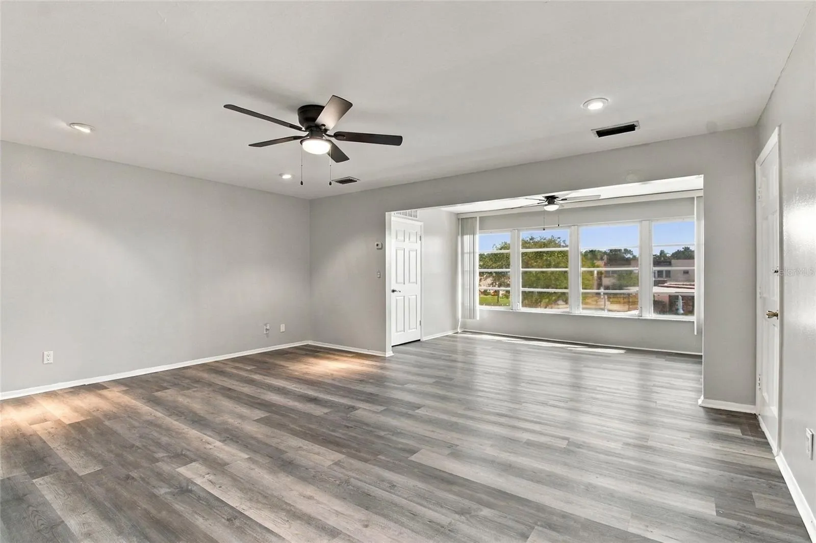 211 FERNWOOD CIR #211 #211