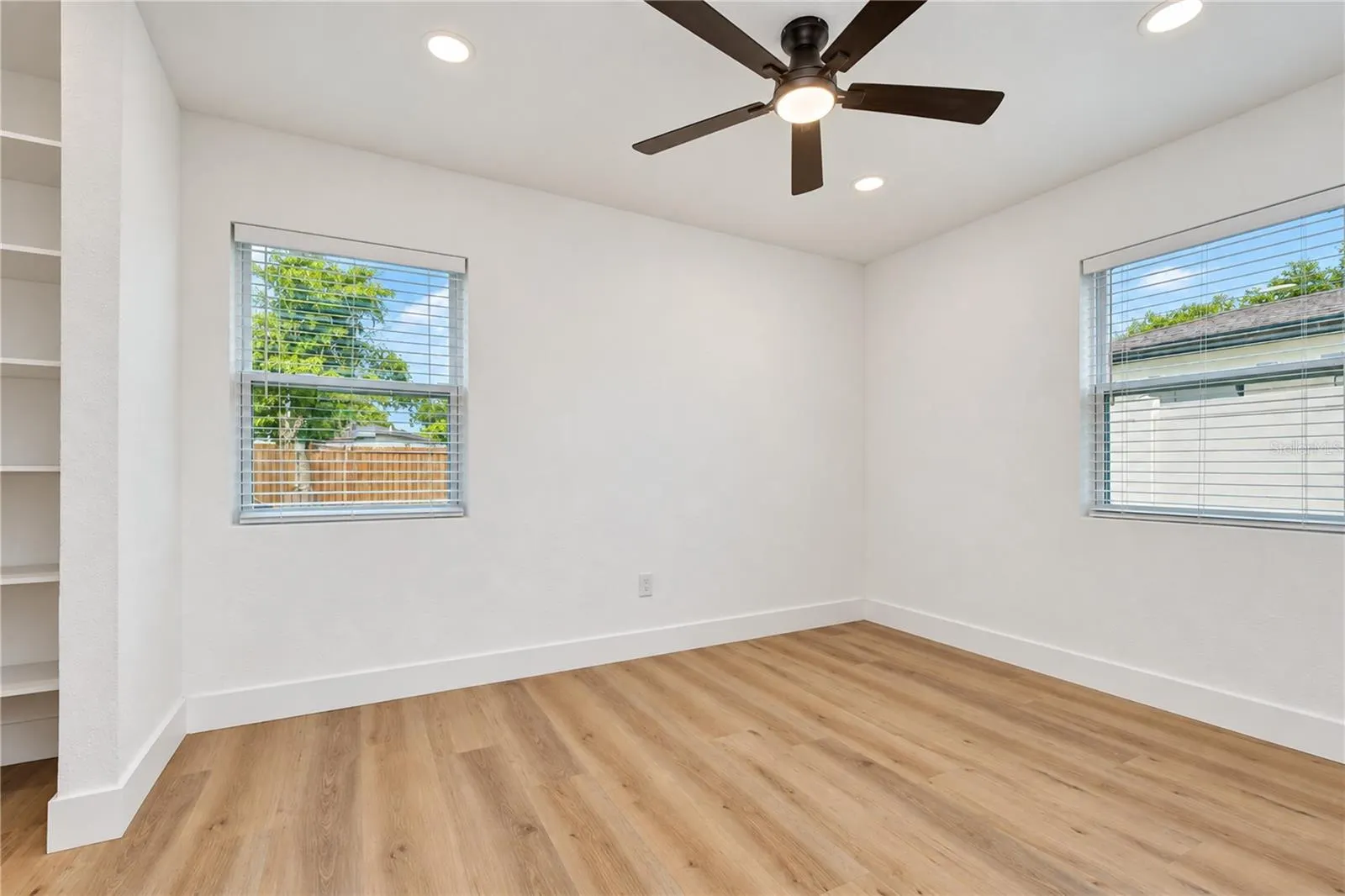 4000 W WALLACE AVE