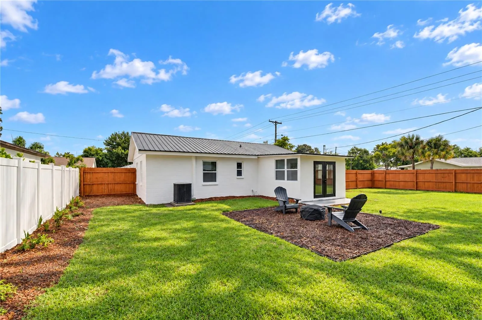 4000 W WALLACE AVE