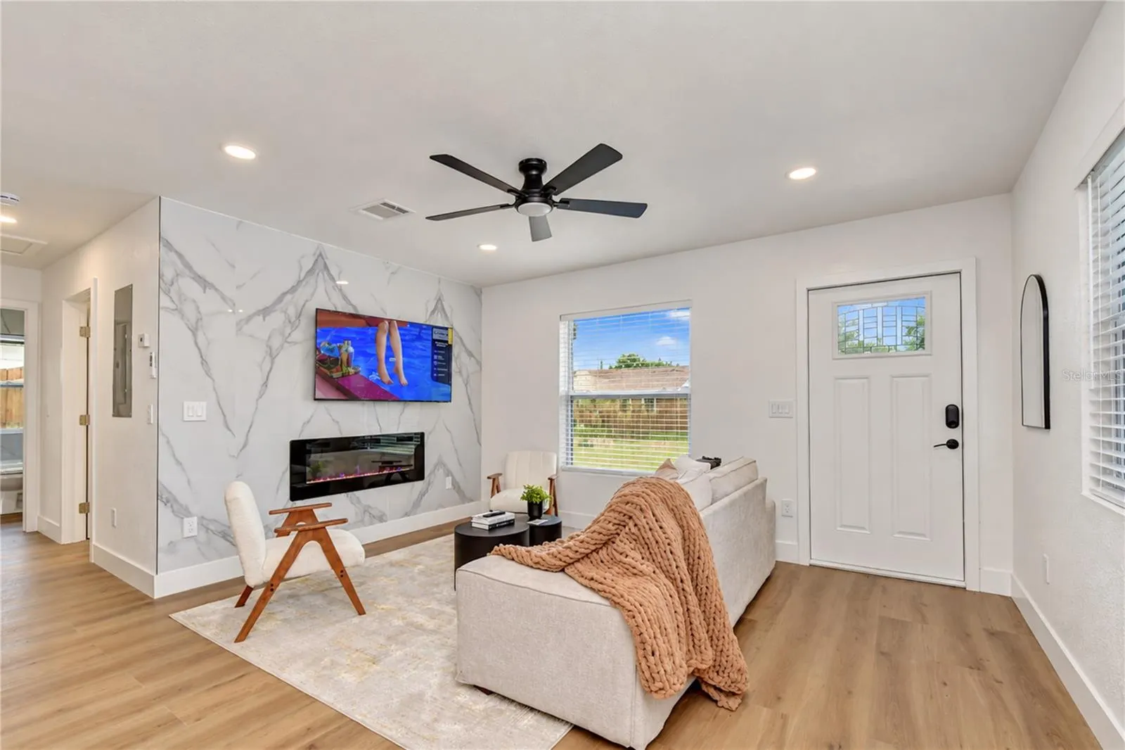 4000 W WALLACE AVE