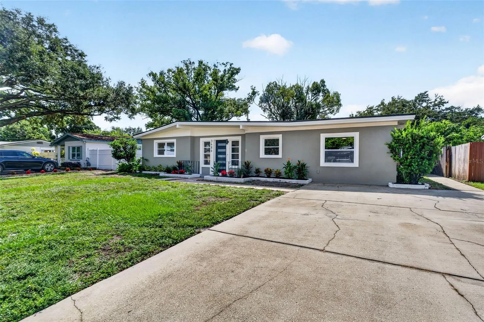 3486 FLORAL DR