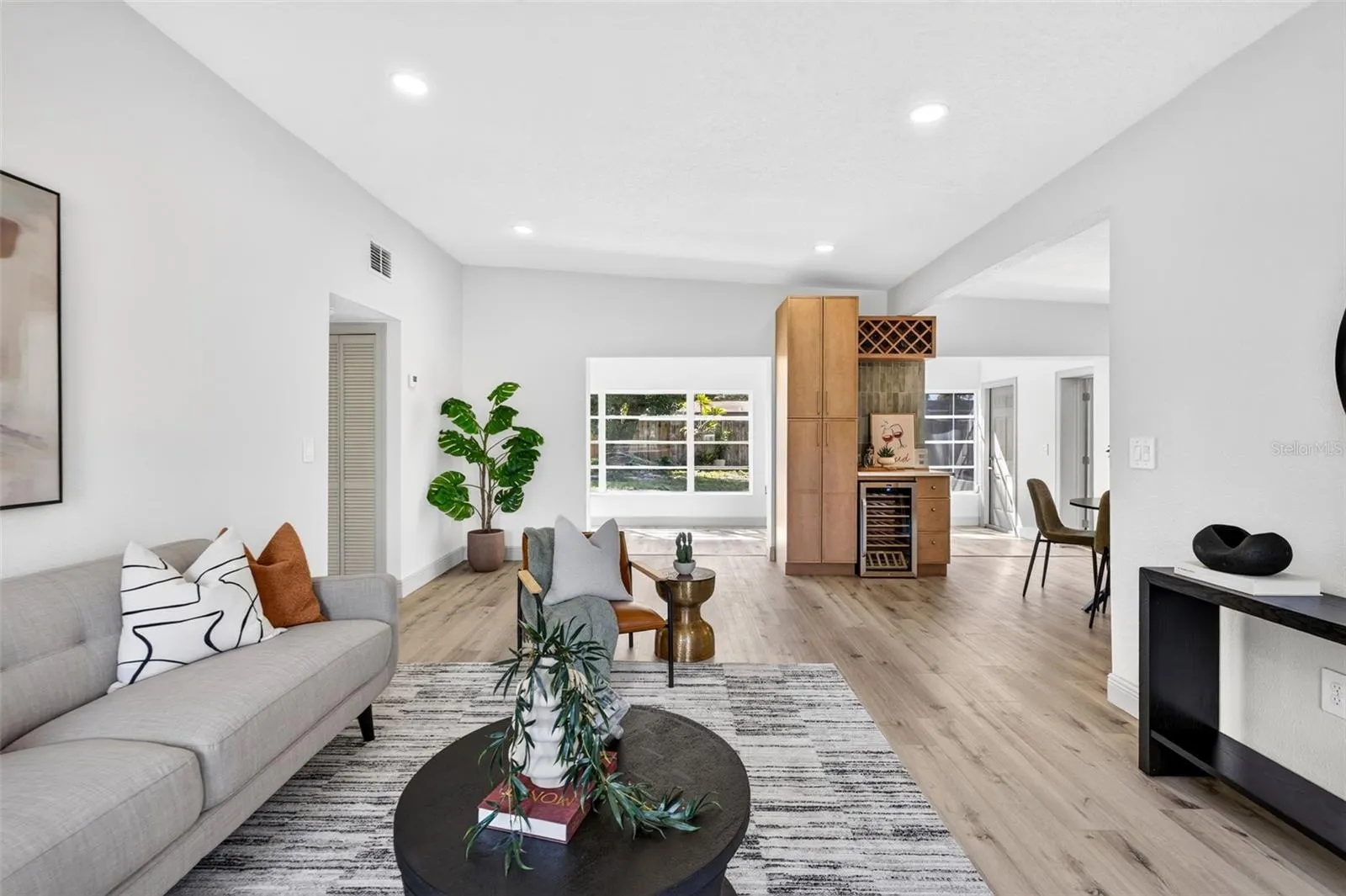 3486 FLORAL DR