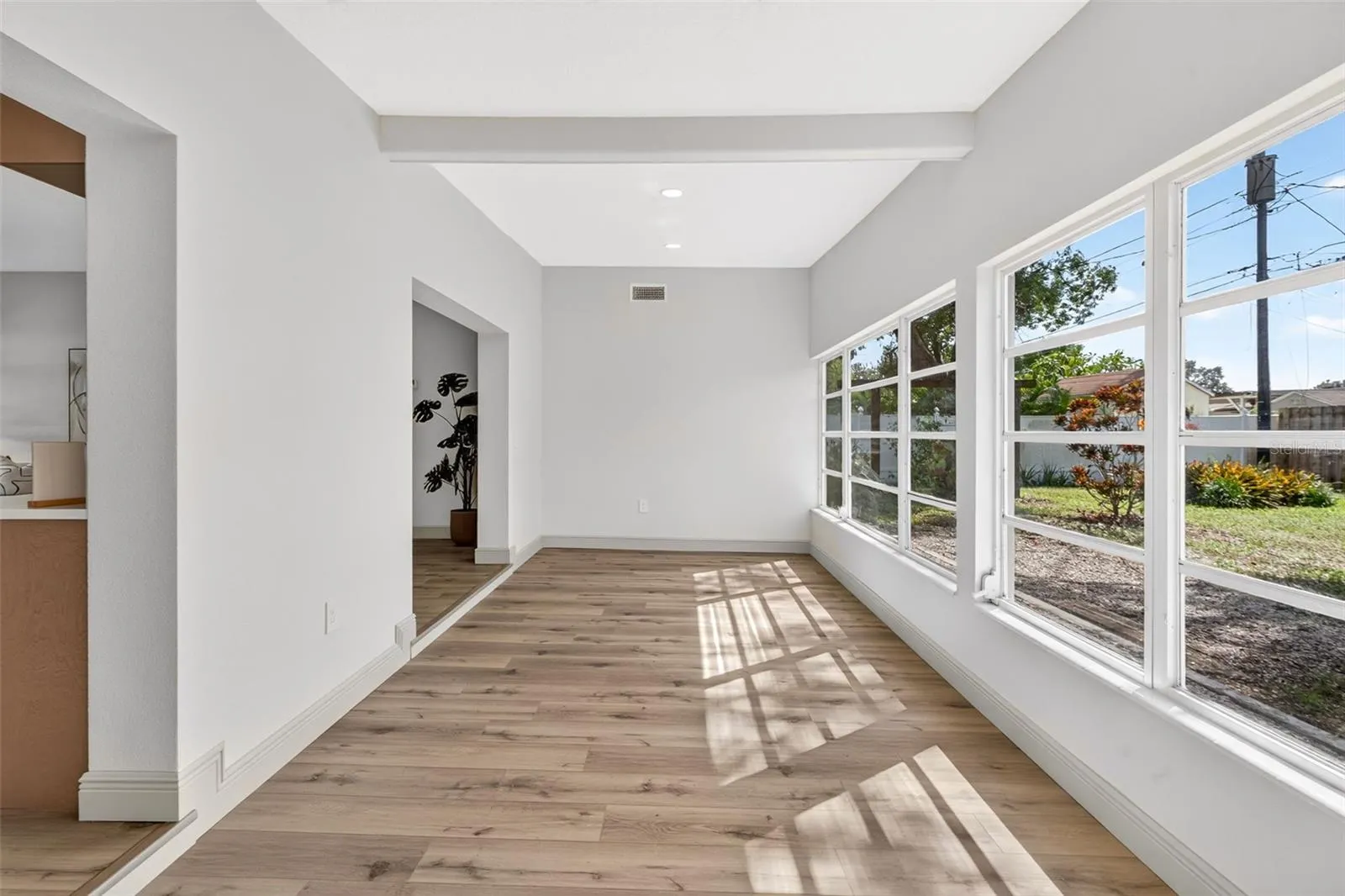3486 FLORAL DR