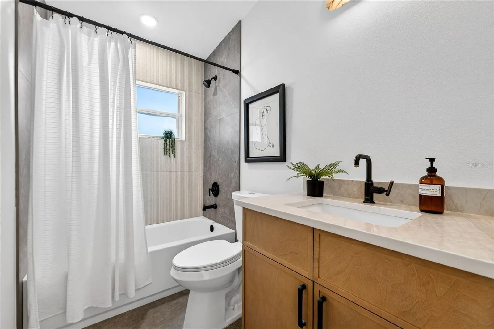 3486 FLORAL DR