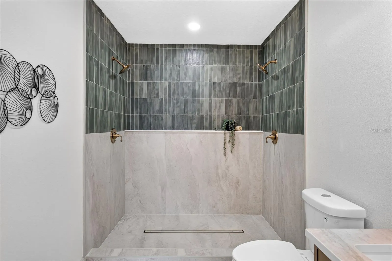 3486 FLORAL DR