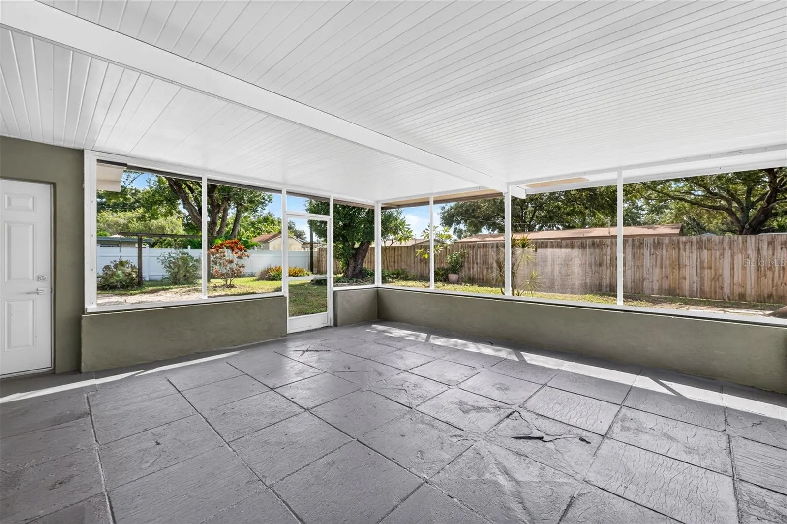 3486 FLORAL DR