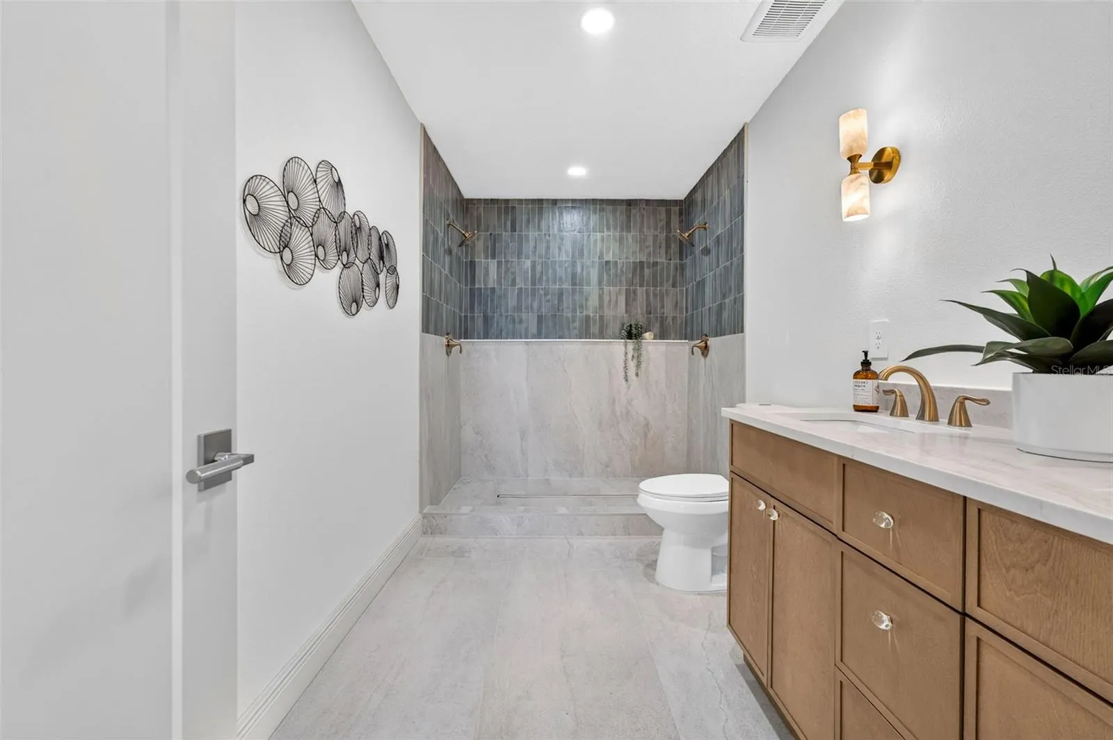 3486 FLORAL DR