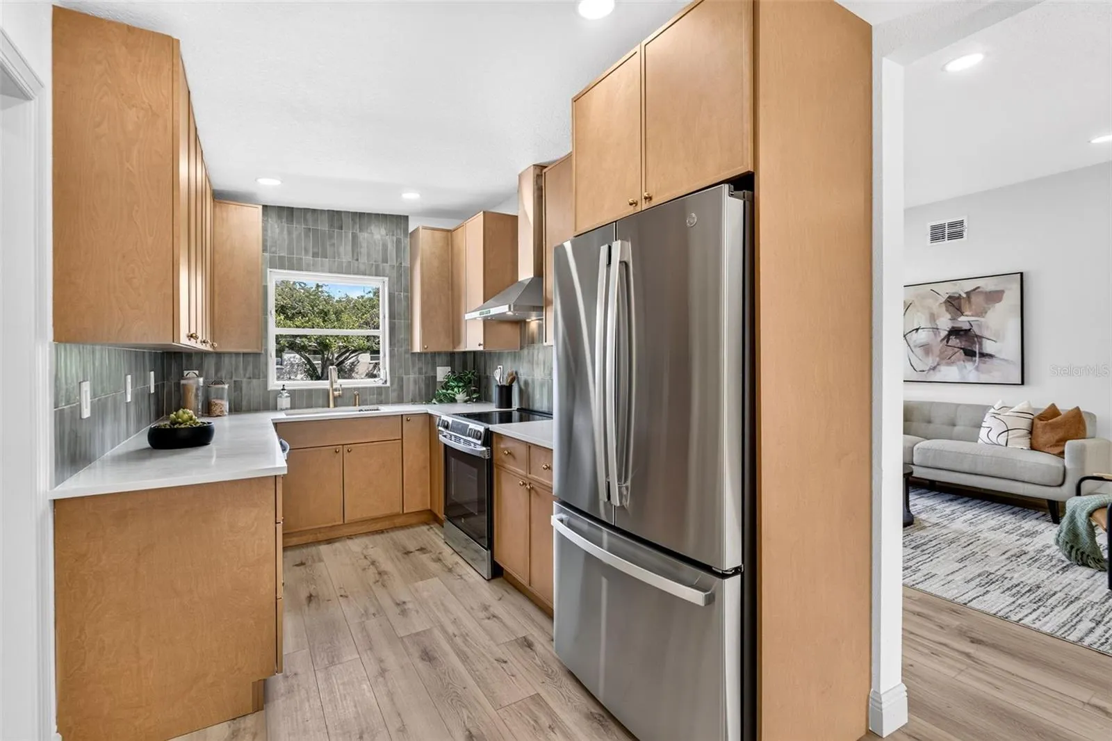 3486 FLORAL DR
