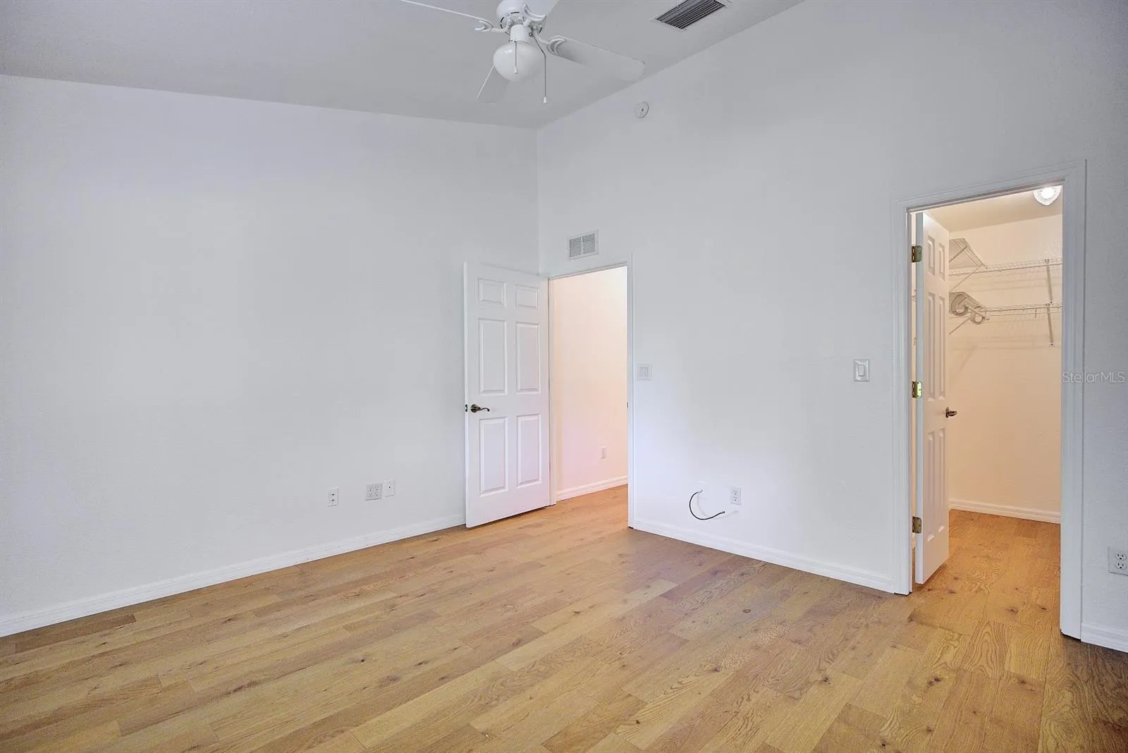 450 ROSE LN