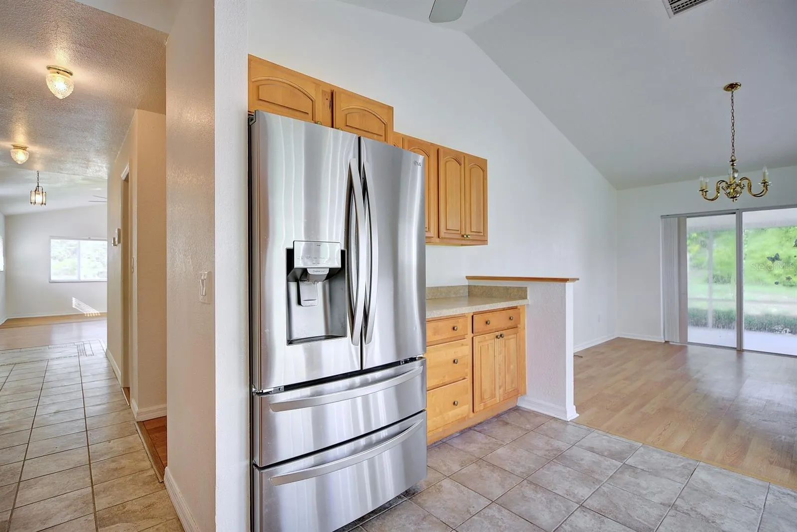 450 ROSE LN