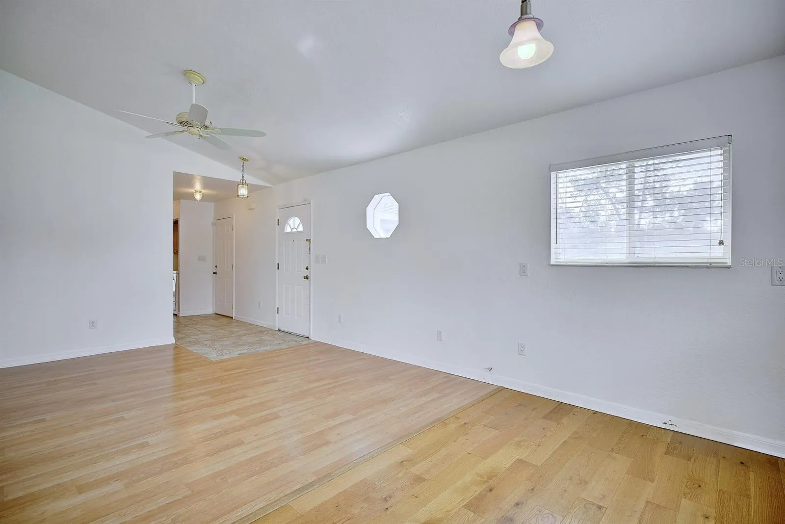 450 ROSE LN