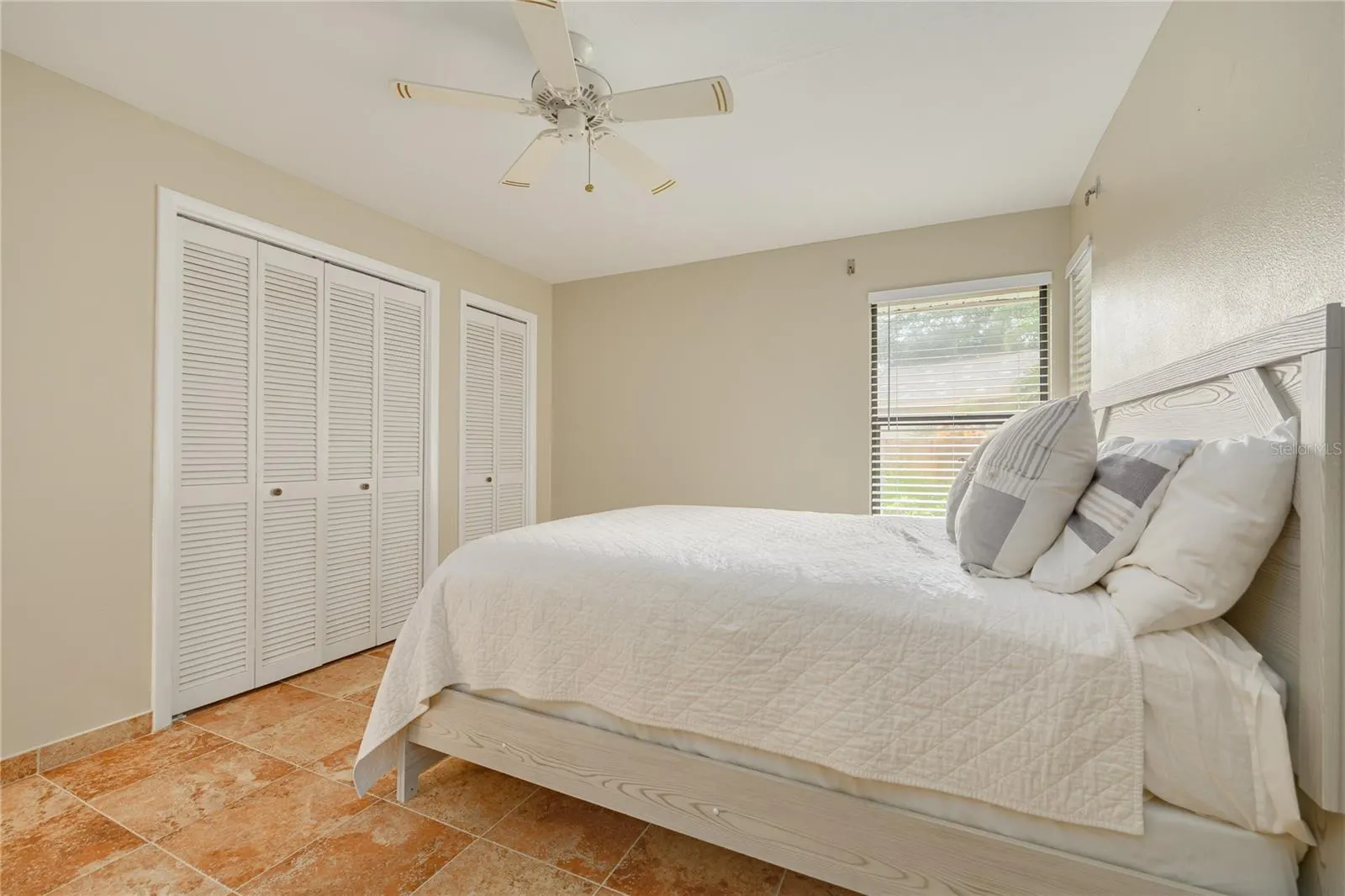 1422 MALLARD PL