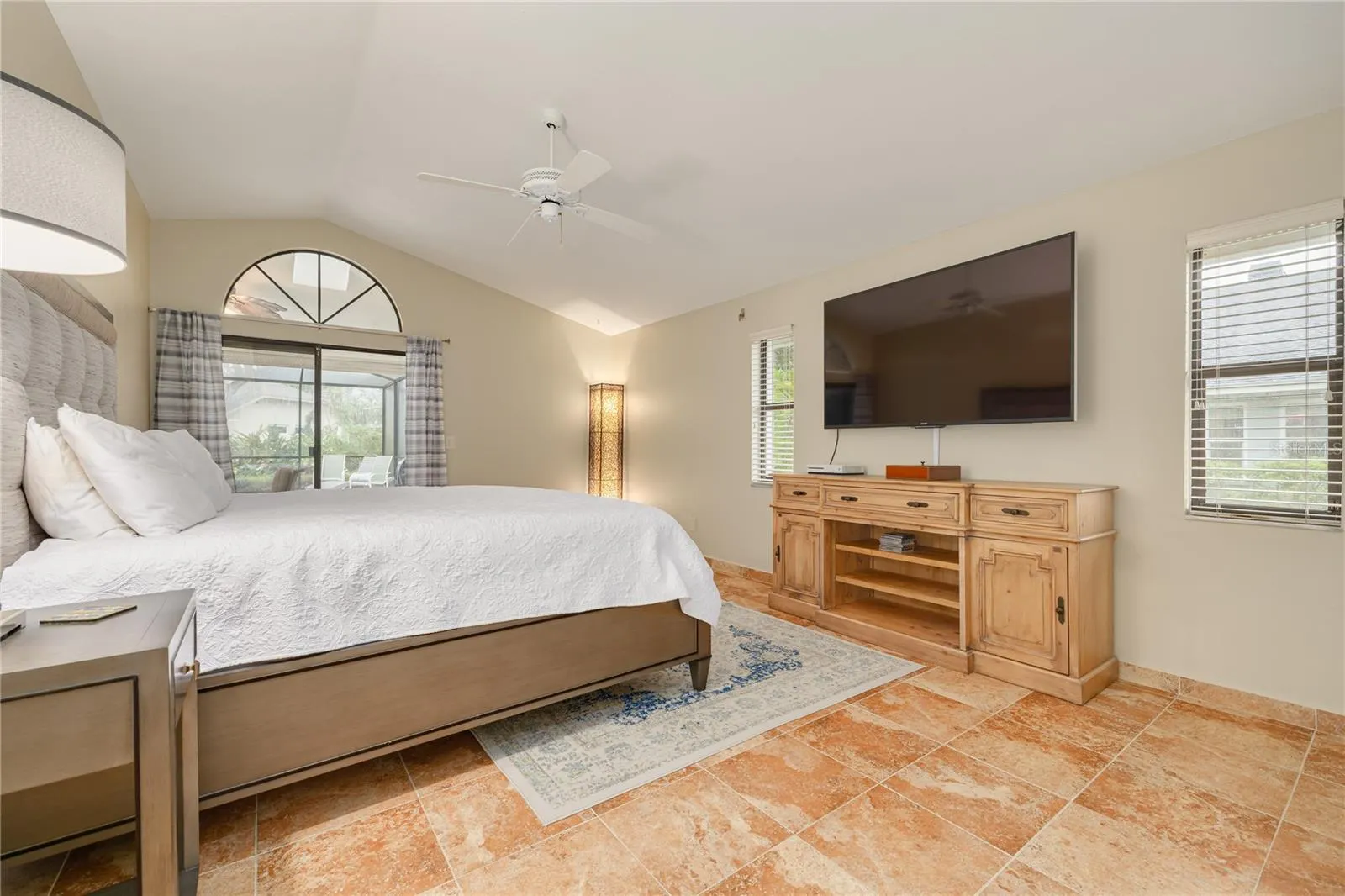 1422 MALLARD PL