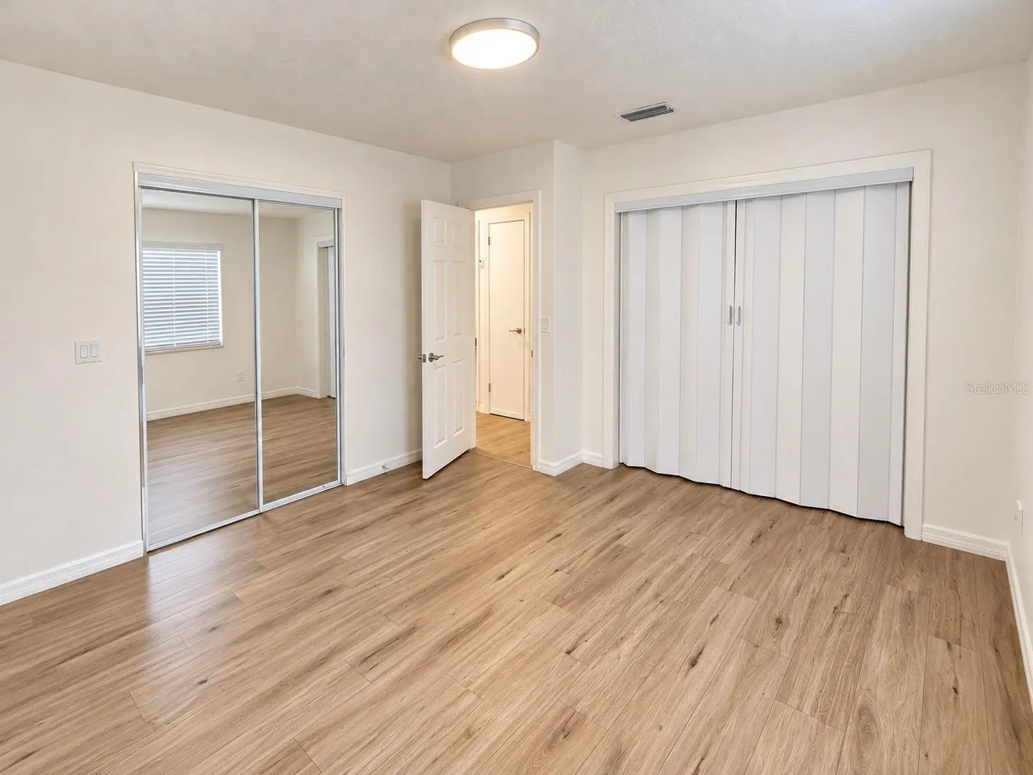 4437 DOLPHIN DR