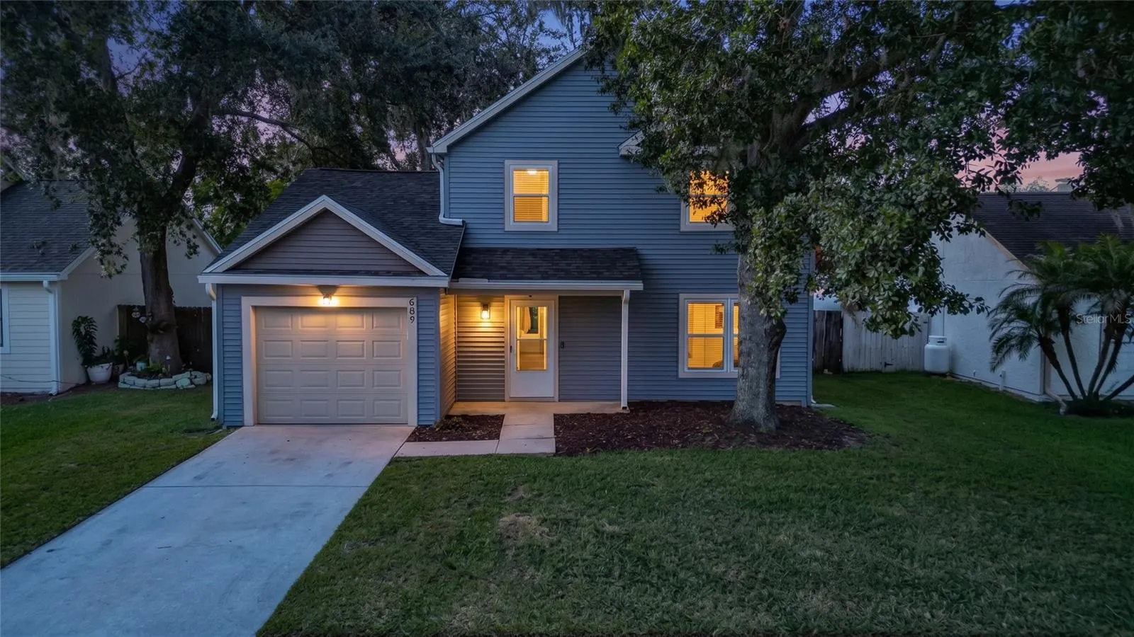 607 BREEZEWAY CT