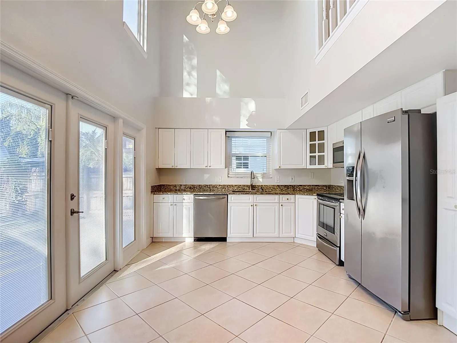 607 BREEZEWAY CT