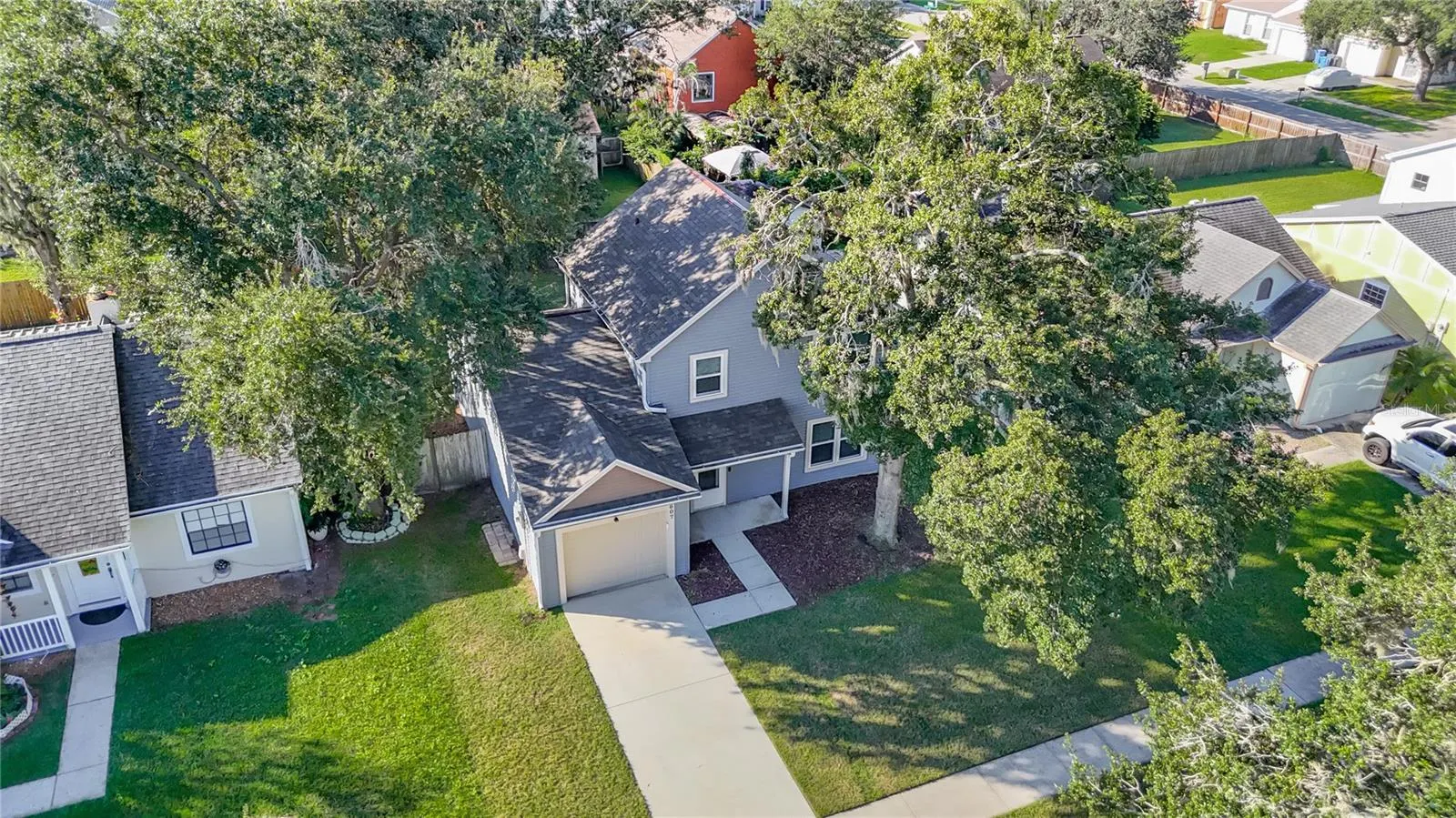 607 BREEZEWAY CT