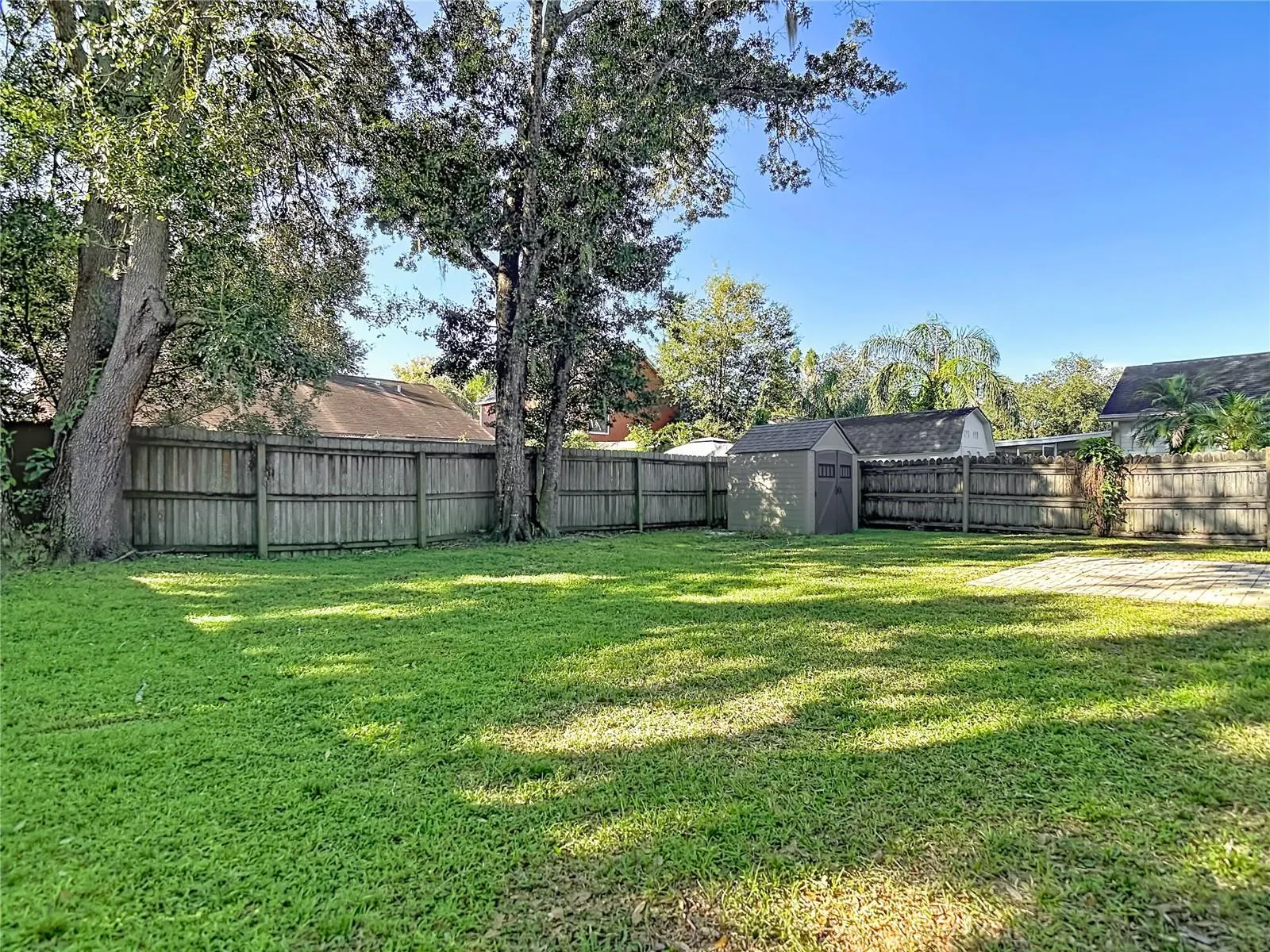 607 BREEZEWAY CT