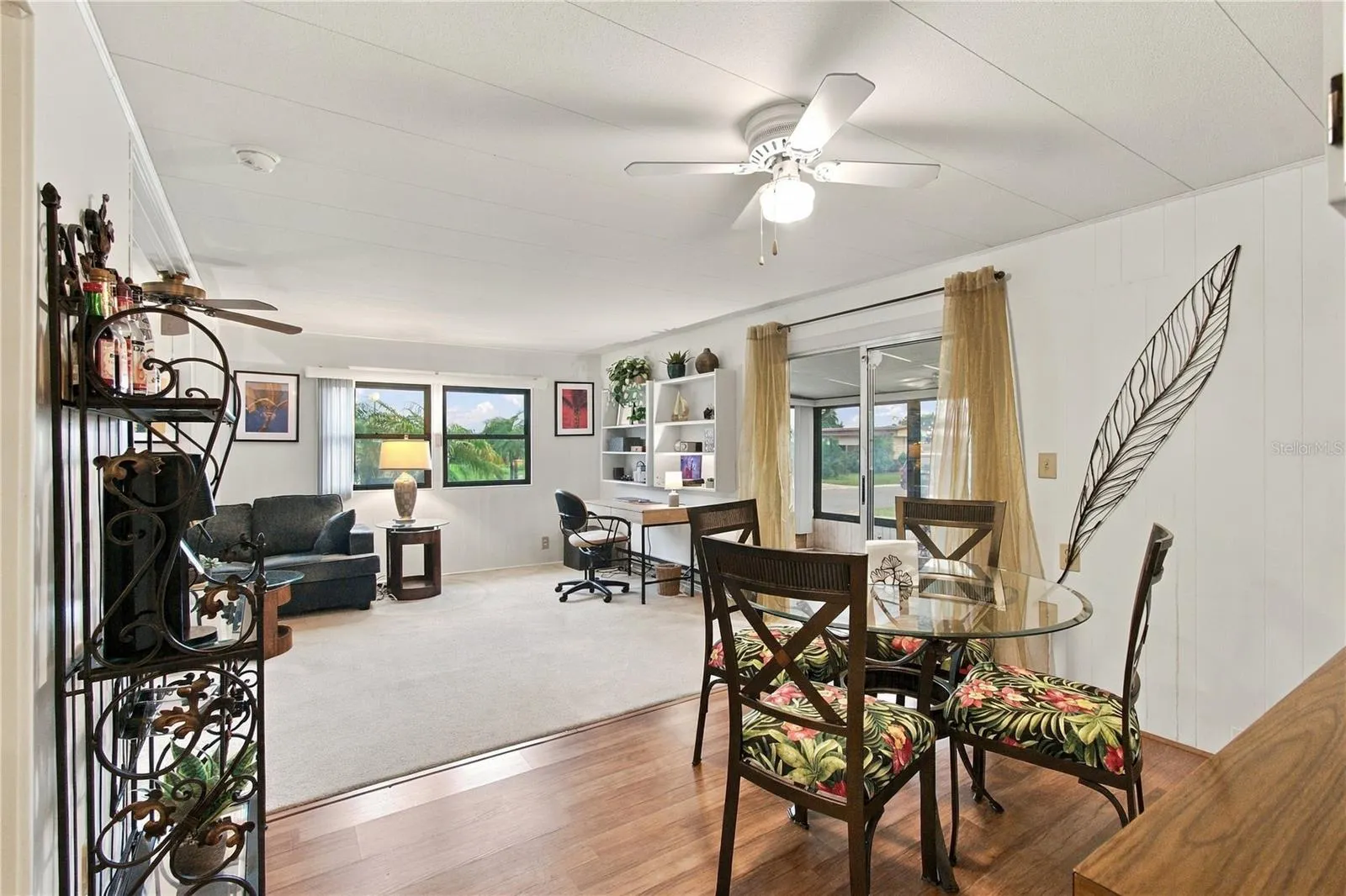 104 52ND AVENUE PLZ E