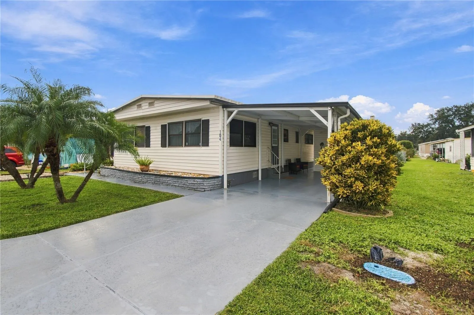 104 52ND AVENUE PLZ E