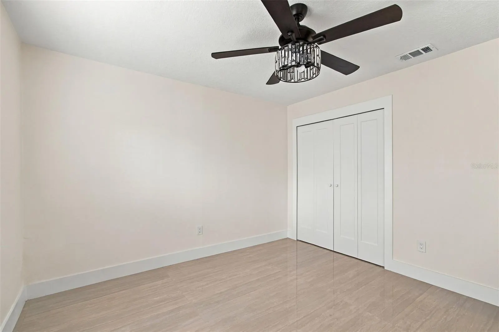 15113 ALEXIS DR