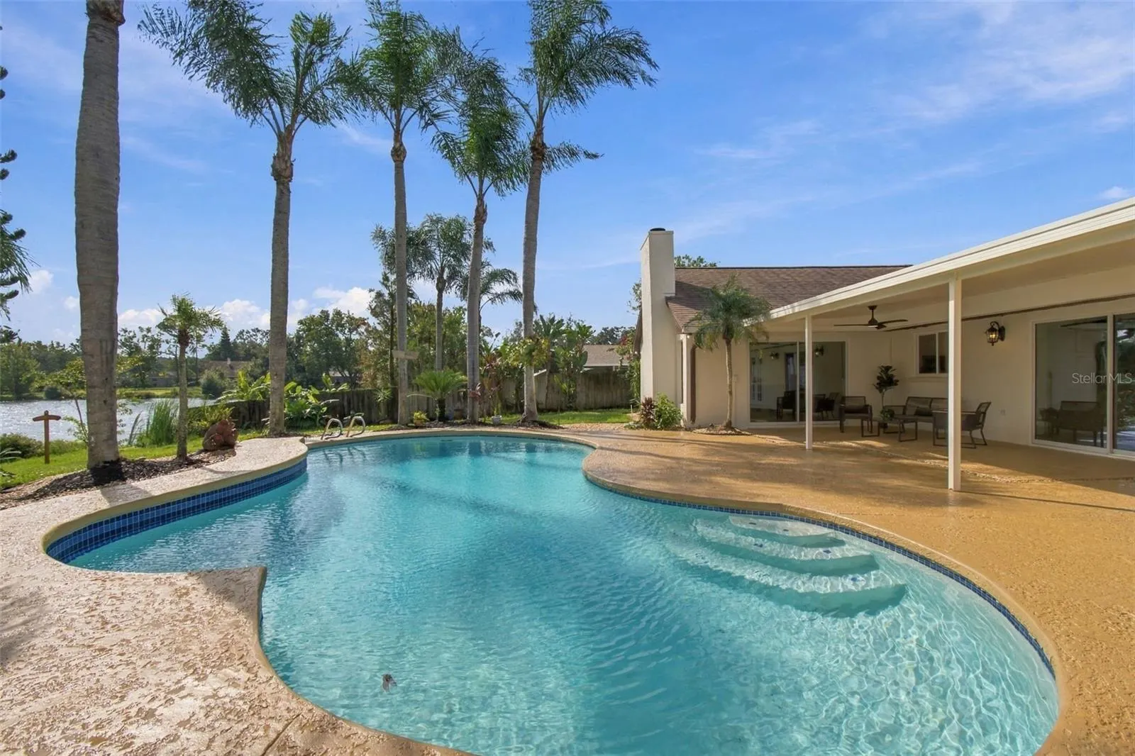 15113 ALEXIS DR