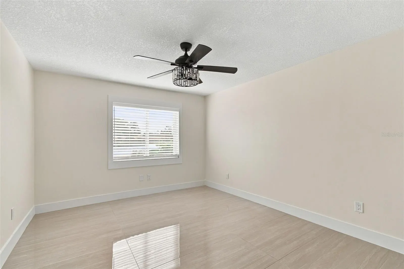 15113 ALEXIS DR