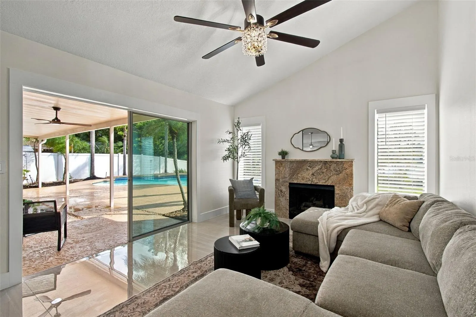 15113 ALEXIS DR