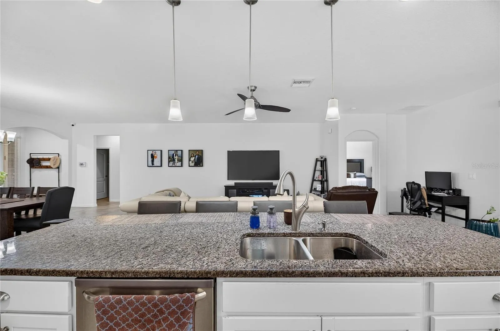 10619 SCENIC HOLLOW DR