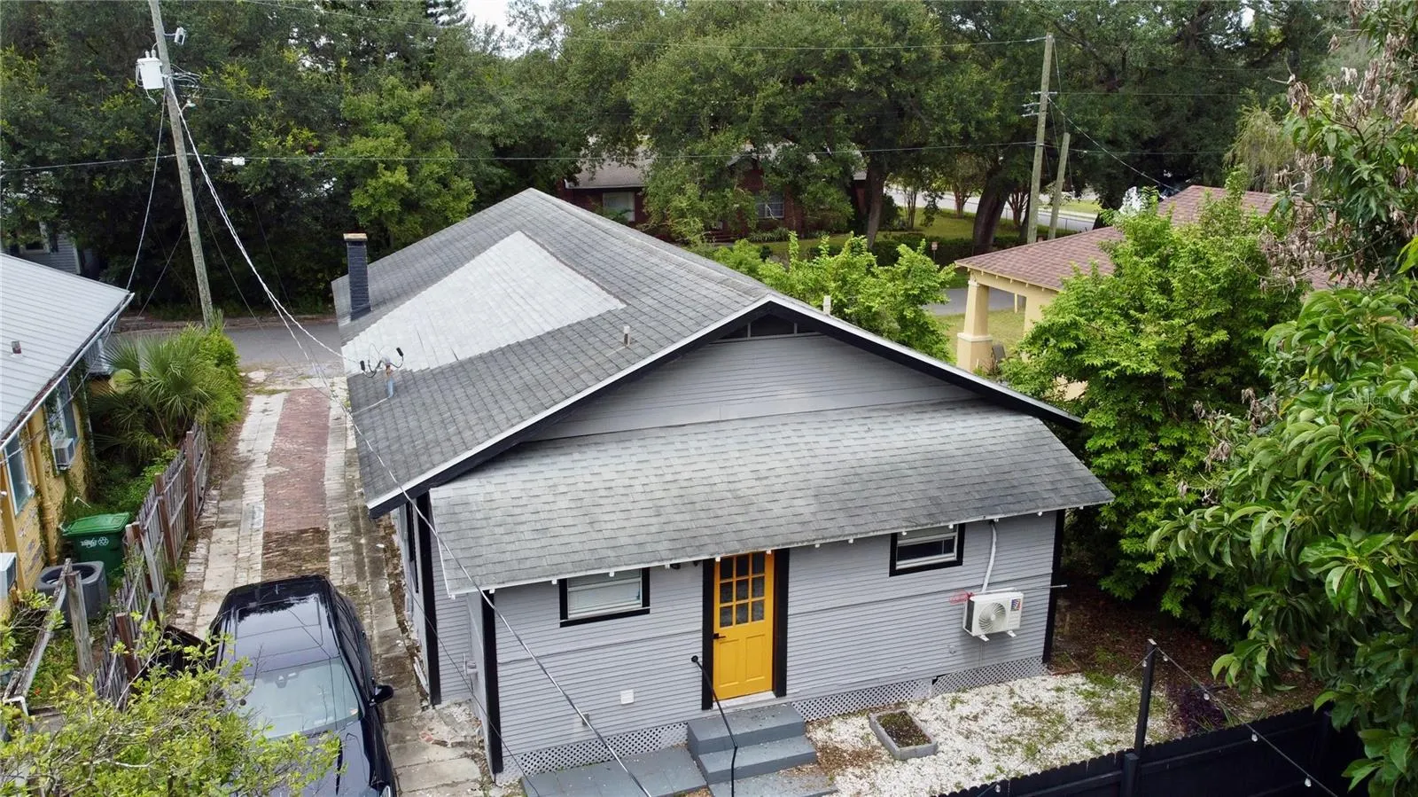 1021 E CAYUGA ST