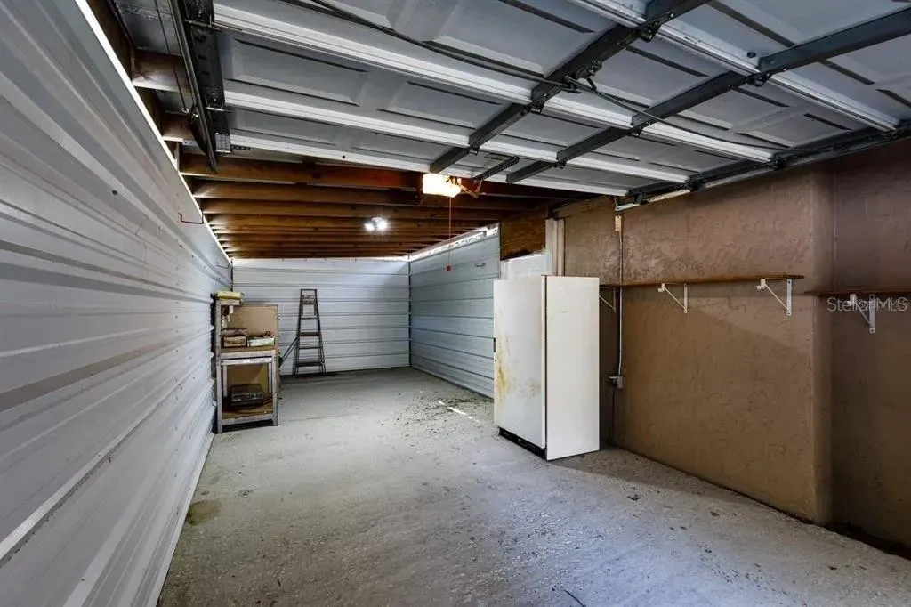 1201 E CAYUGA ST