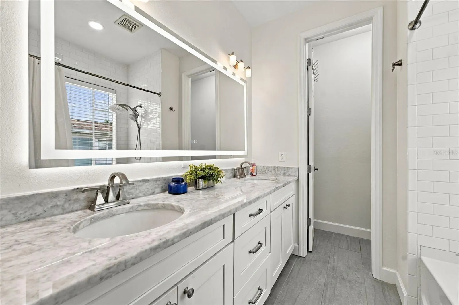 3111 W DE LEON ST #9 #9
