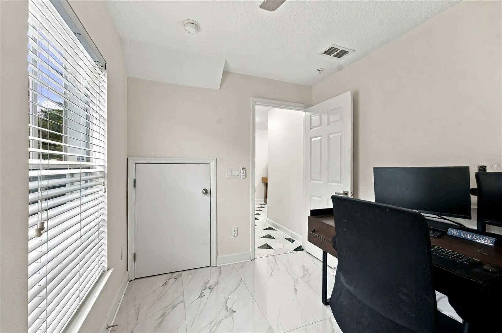 3111 W DE LEON ST #9 #9