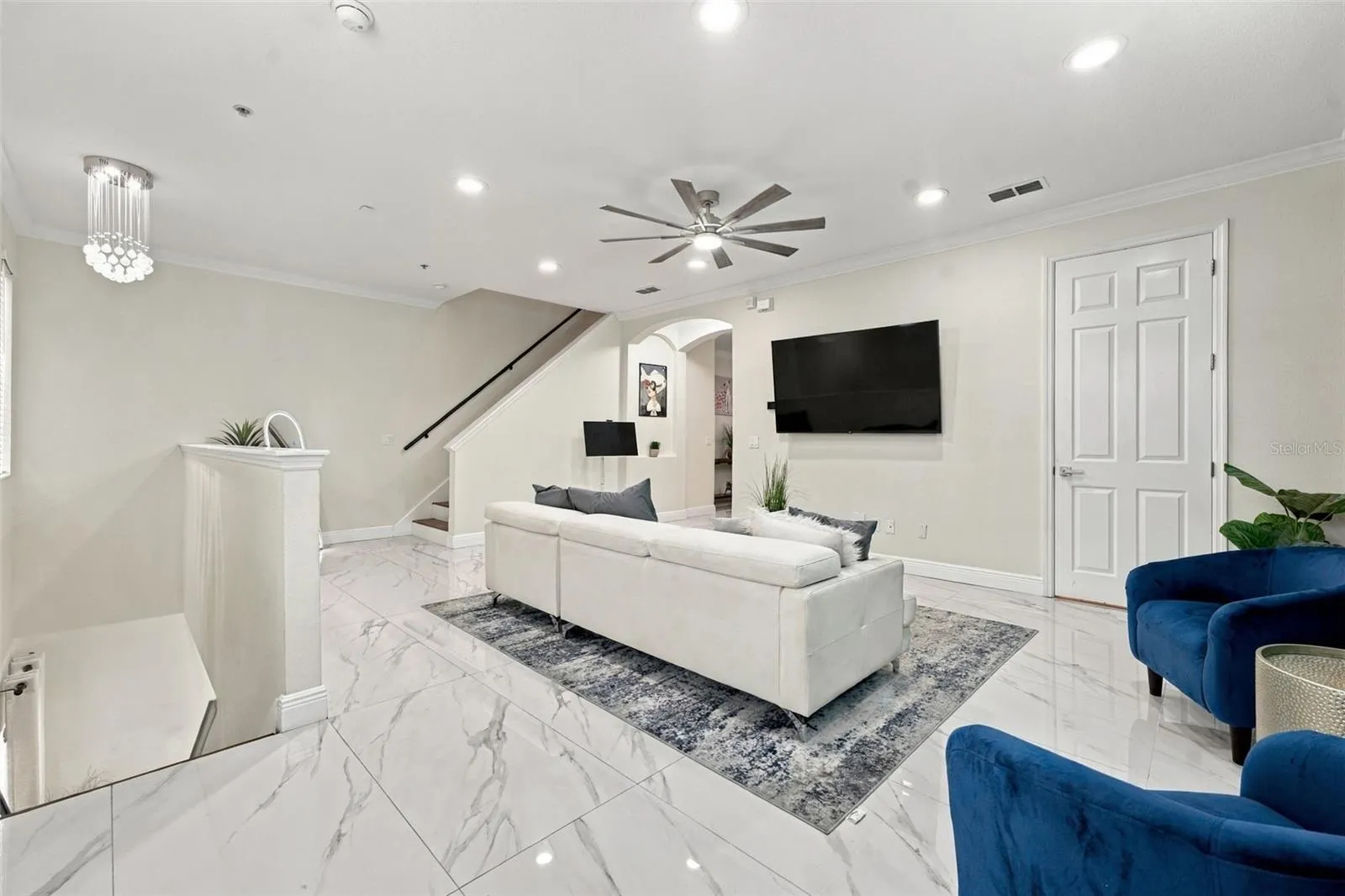 3111 W DE LEON ST #9 #9
