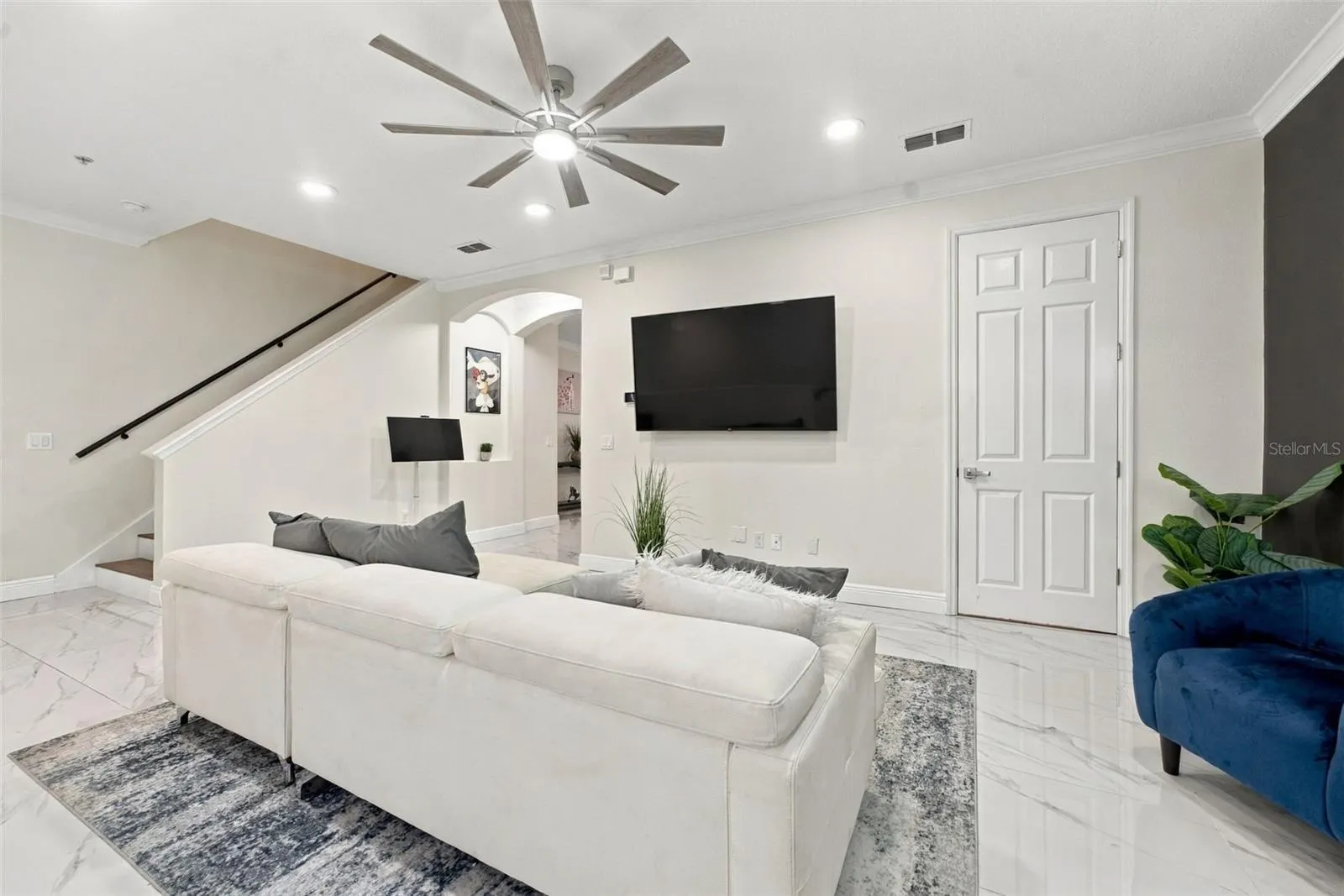 3111 W DE LEON ST #9 #9