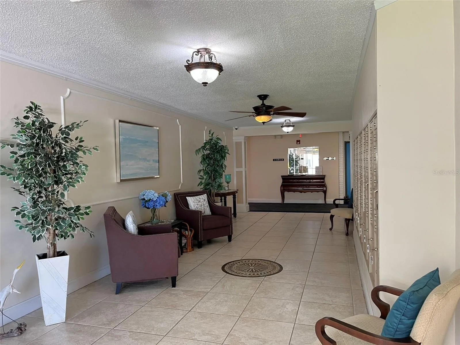 100 BLUFF VIEW DR #211A #211A