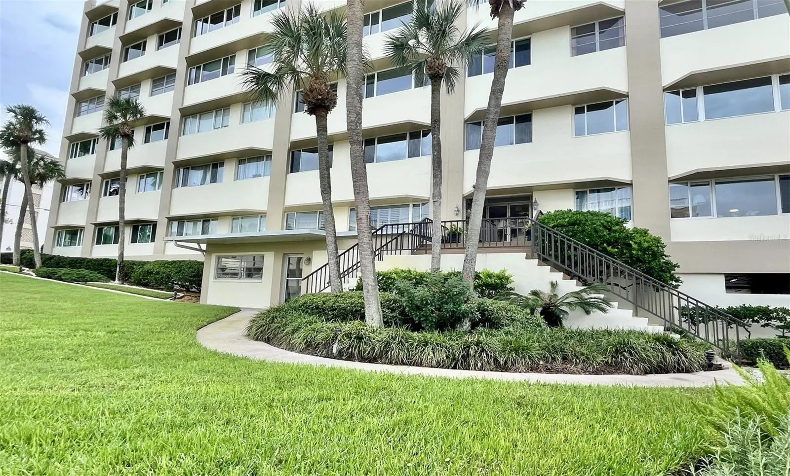 100 BLUFF VIEW DR #211A #211A