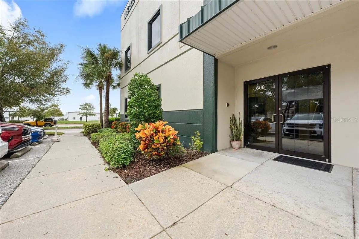 8222 118TH AVE #600 #600