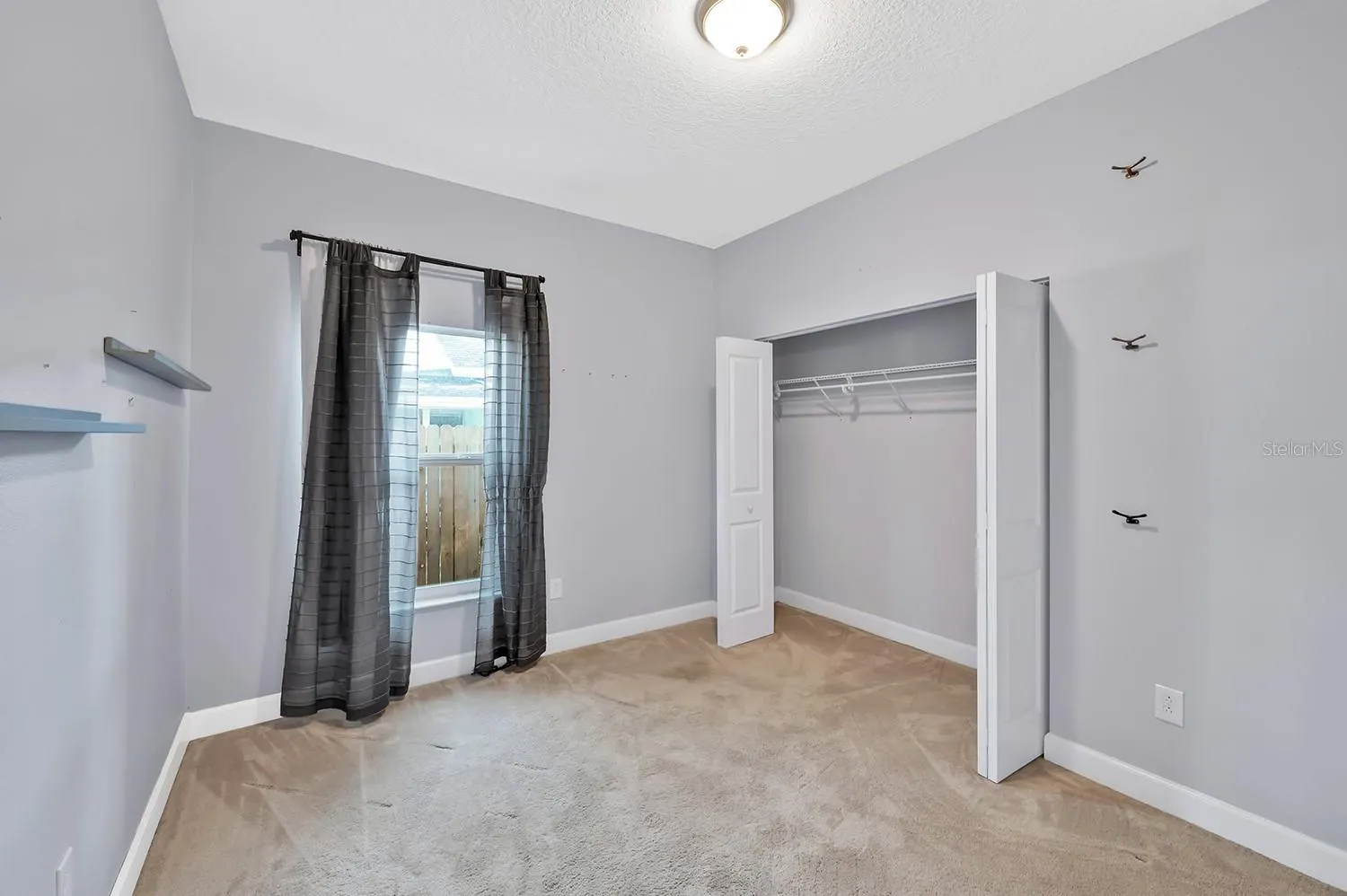 1606 E IDA ST