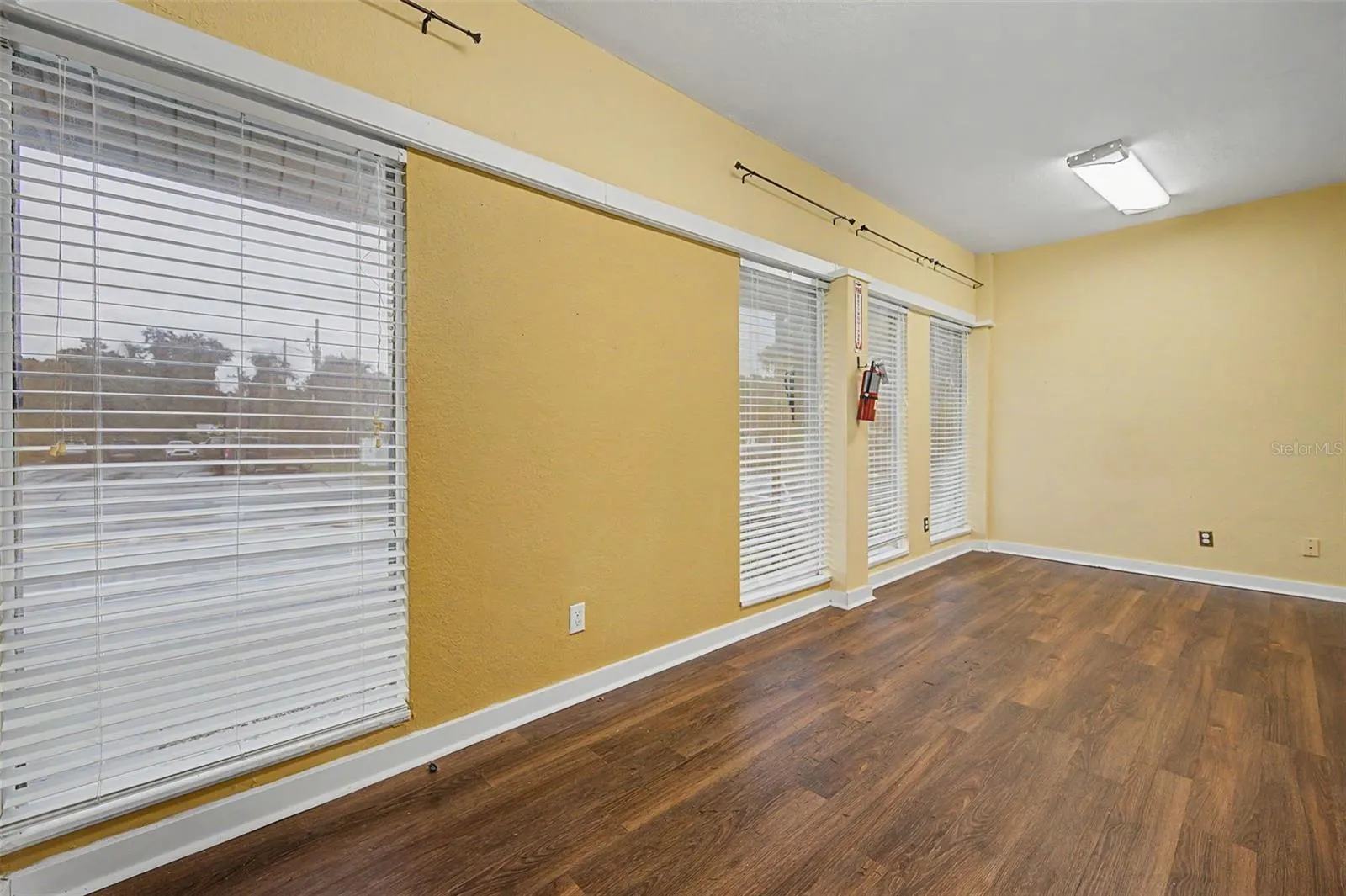 2019 MANATEE AVE W