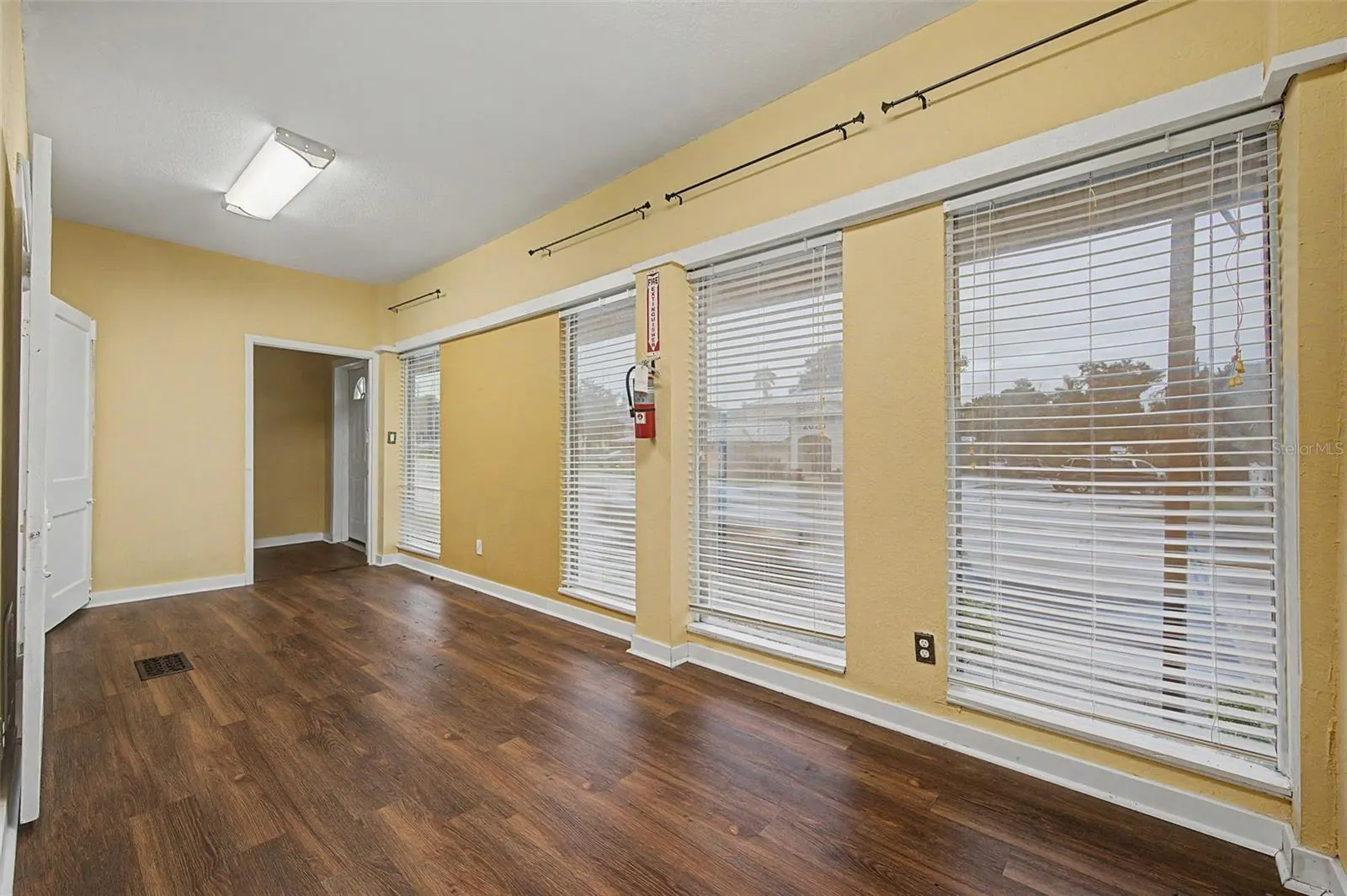 2019 MANATEE AVE W