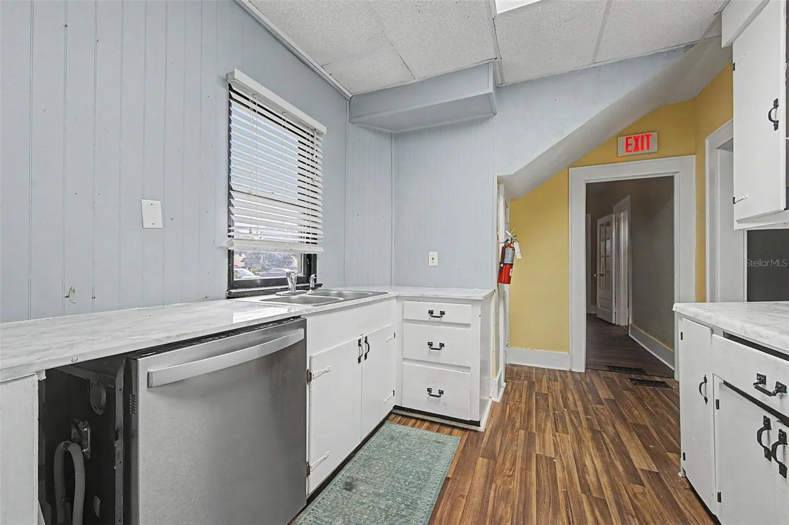 2019 MANATEE AVE W
