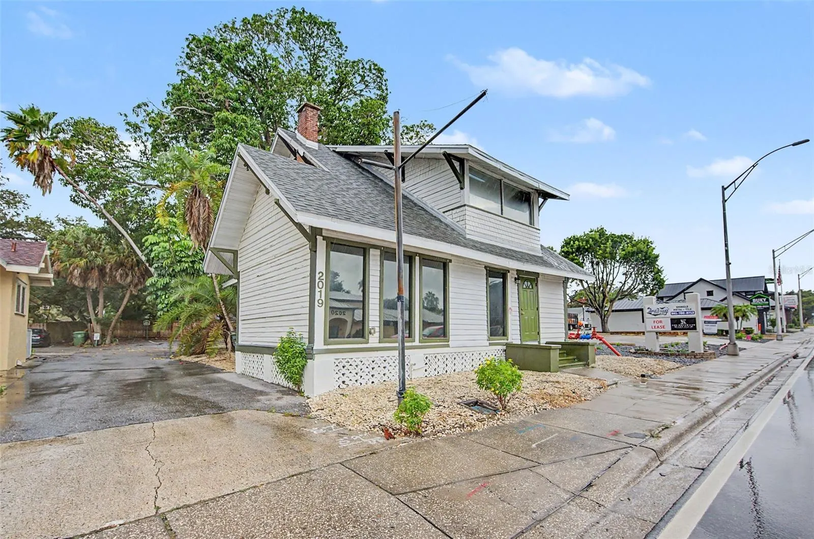 2019 MANATEE AVE W