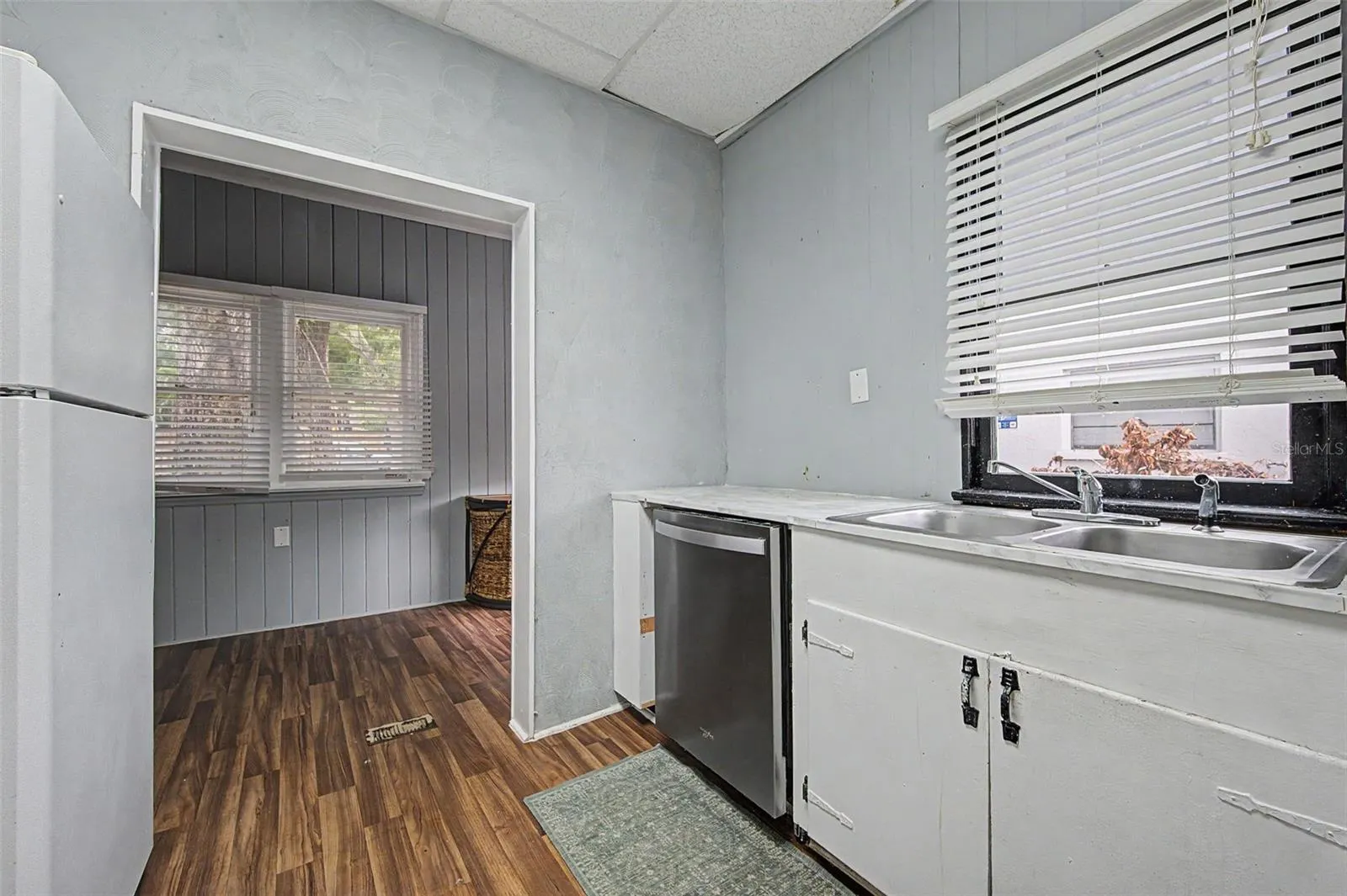 2019 MANATEE AVE W